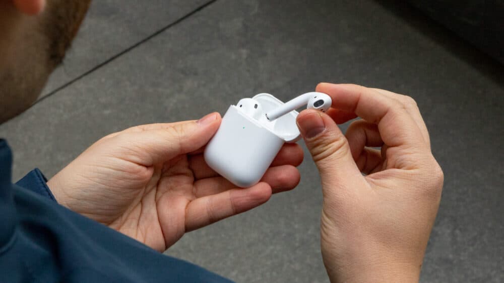 How To Reset Apple AirPods